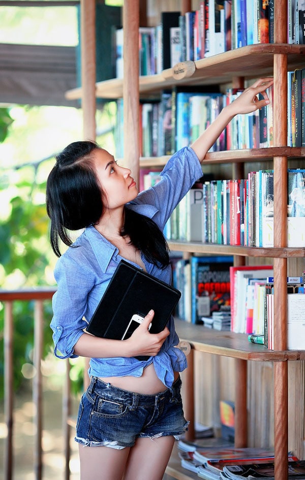 Student girl in library